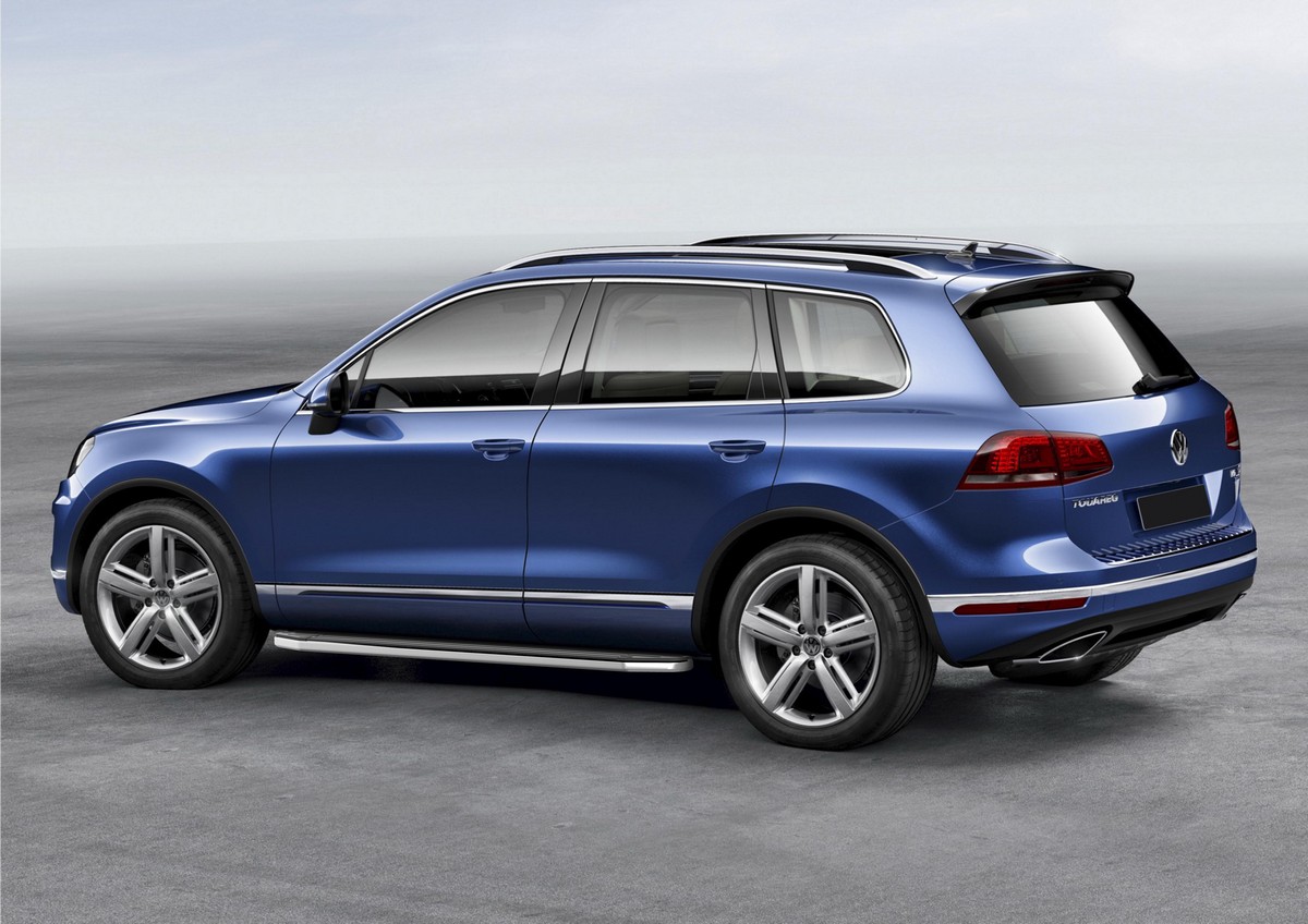 Пороги алюминиевые "Premium" Rival для Volkswagen Touareg R-Line 2015-, 193 см, 2 шт., A193ALP.5801.4